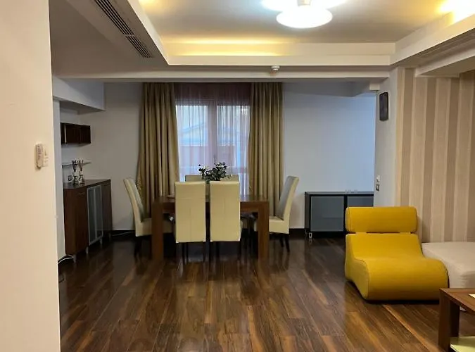 Large 2 Bedroom Soseaua Nordului בוקרשט