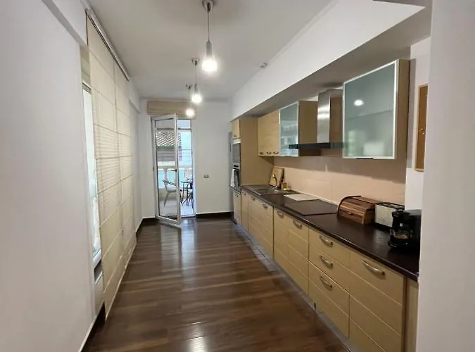 דירה Large 2 Bedroom Soseaua Nordului *